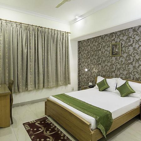 Hotel Treebo Palm Tree Palam Vihar Gurgaon Zewnętrze zdjęcie