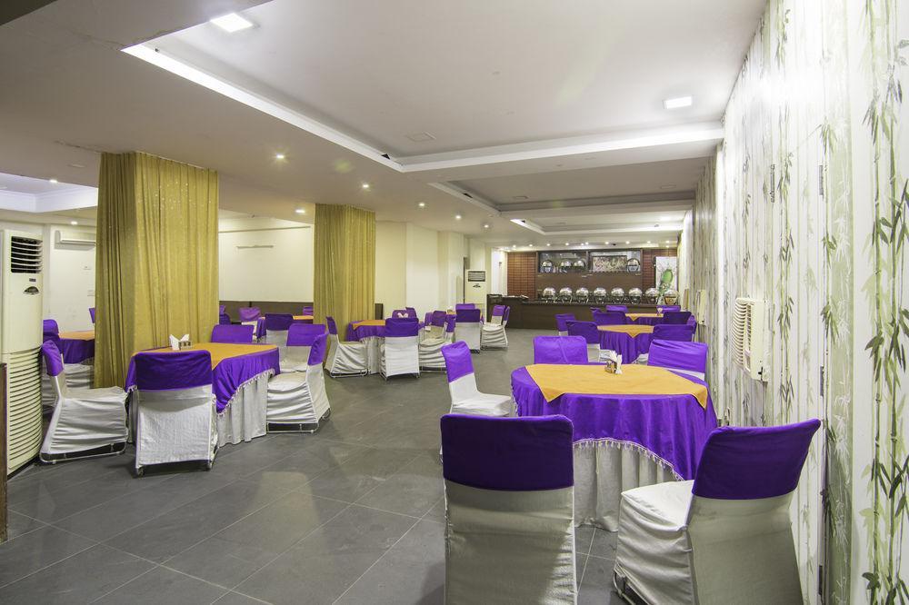 Hotel Treebo Palm Tree Palam Vihar Gurgaon Zewnętrze zdjęcie