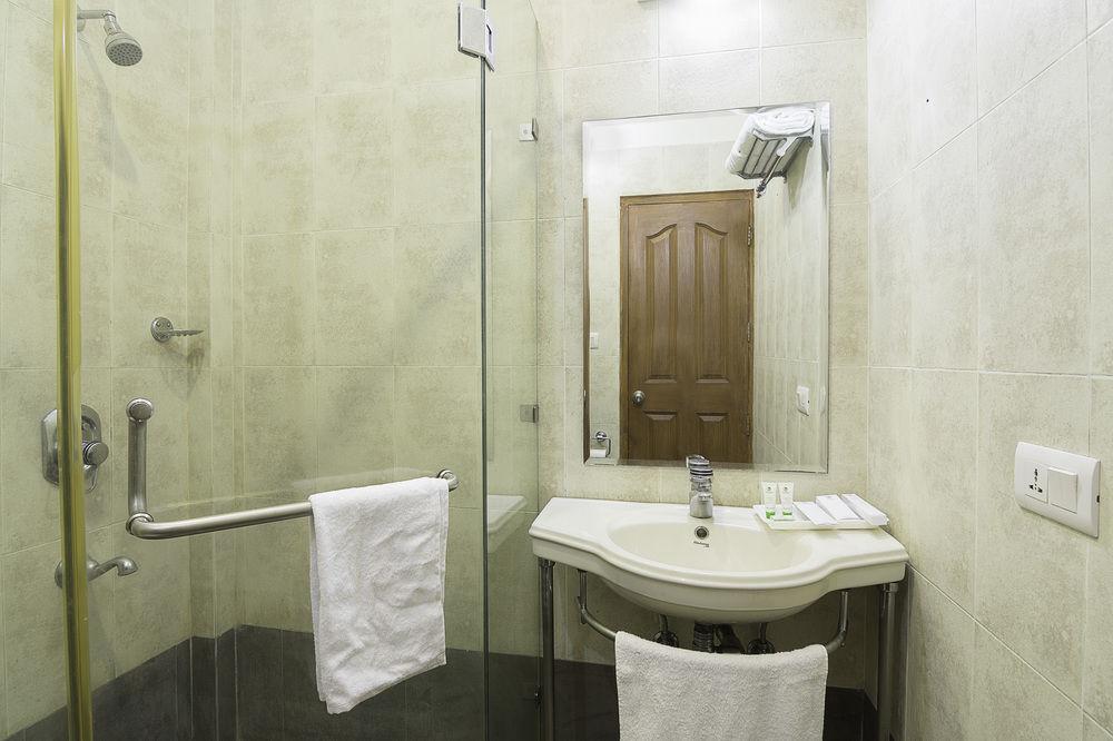 Hotel Treebo Palm Tree Palam Vihar Gurgaon Zewnętrze zdjęcie