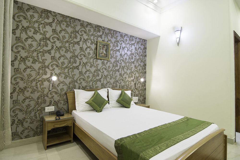 Hotel Treebo Palm Tree Palam Vihar Gurgaon Zewnętrze zdjęcie